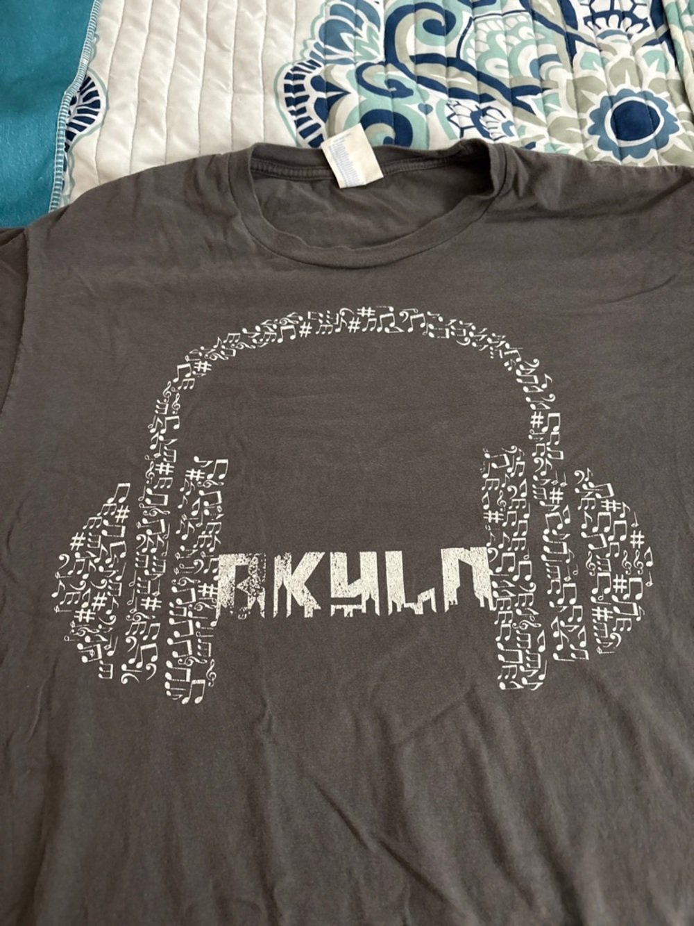 Gray Graphic T-Shirt with White Brooklyn w/Headphone Music Design